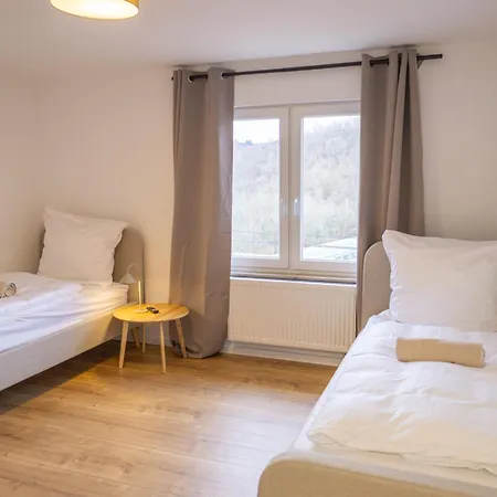 Apartmán Modernes 100 Qm Mit 2 Schlafzimmern