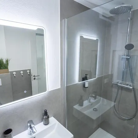 Modernes 100 Qm Mit 2 Schlafzimmern *