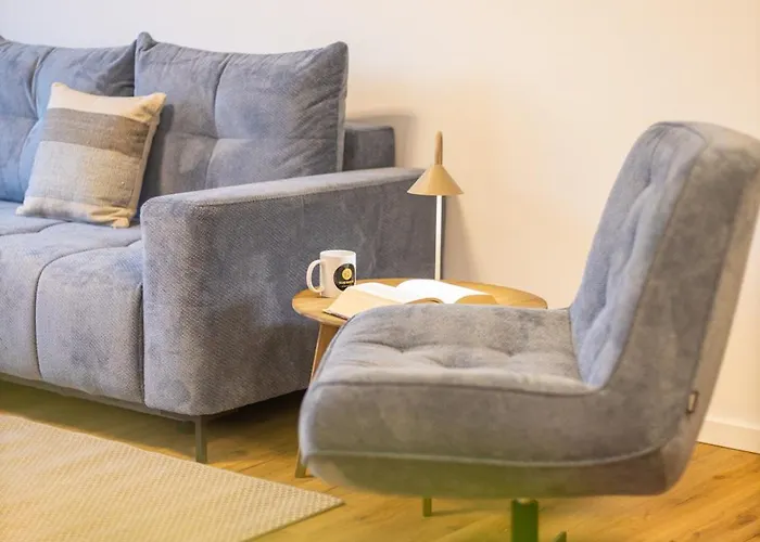 Modernes 100 Qm Mit 2 Schlafzimmern *