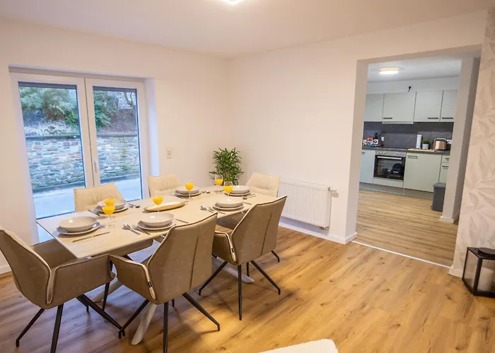 Lägenhet Modernes 100 Qm Mit 2 Schlafzimmern *